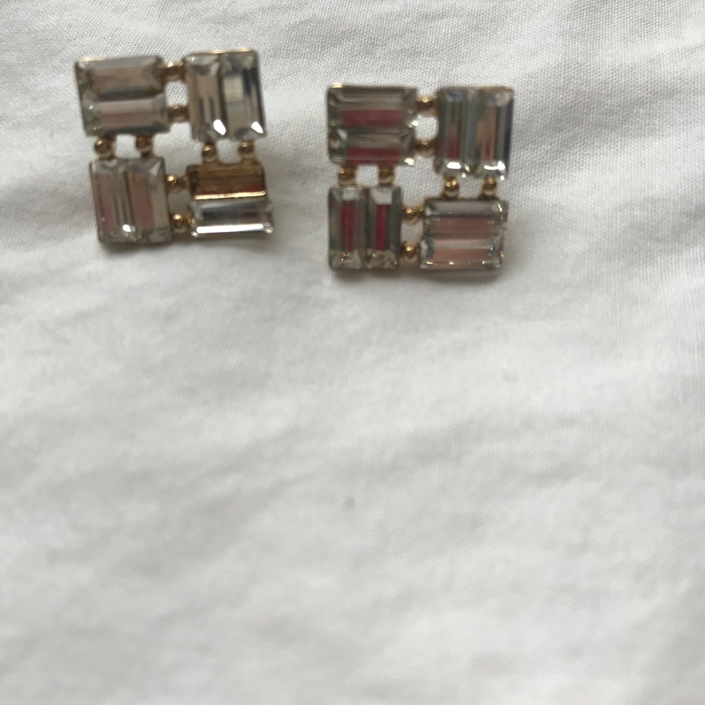 Gorgeous Rhinestone Earrings - Picture 2 of 3
